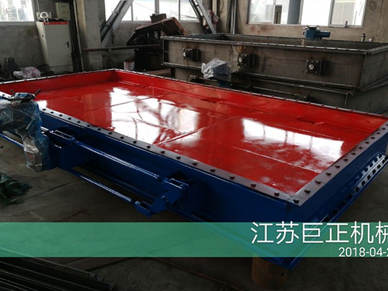 擋板門出庫發(fā)貨，打包完工出發(fā)了