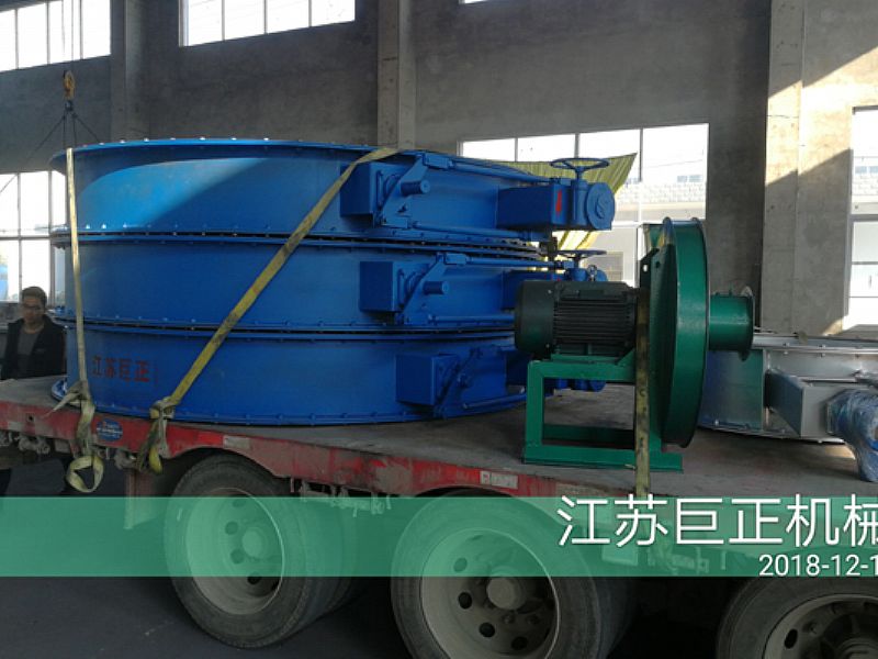 廈門(mén)客戶訂購(gòu)的擋板門(mén)驗(yàn)收合格，發(fā)貨準(zhǔn)備中