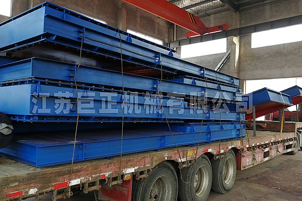 巨正機(jī)械公司一批擋板門(mén)驗(yàn)收合格，整裝待發(fā)了